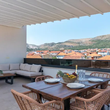 Penthouse Luka Daire *