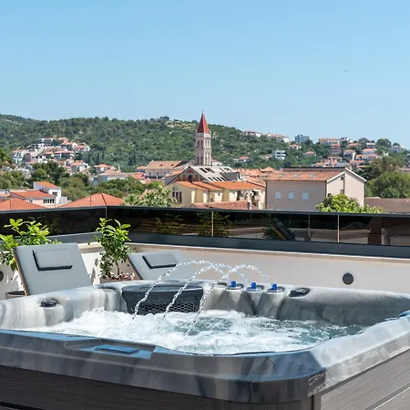 Lejlighed Penthouse Luka *