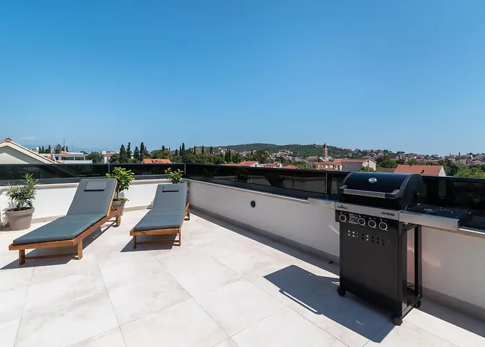 Penthouse Luka Apartment *