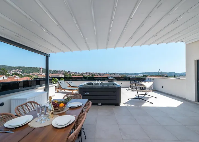 Penthouse Luka * Trogir