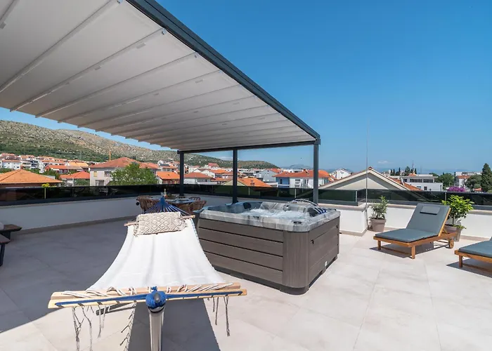 Penthouse Luka Apartment *