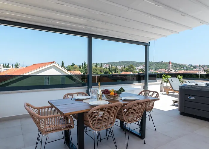 Penthouse Luka Trogir