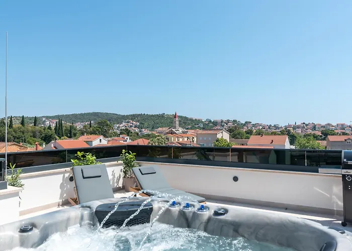 Apartment Penthouse Luka