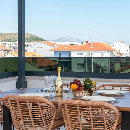 Apartment Penthouse Luka Trogir