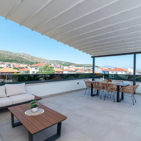 Penthouse Luka Apartment *