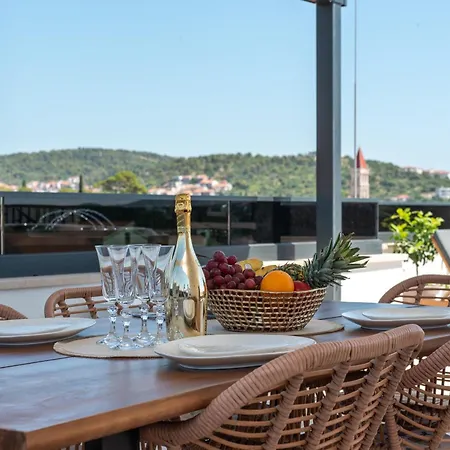 Apartament Penthouse Luka *