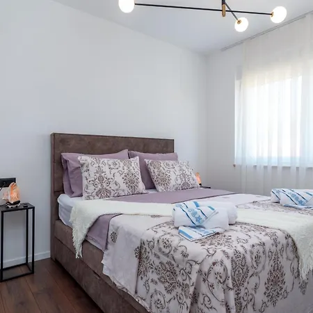 Apartment Penthouse Luka