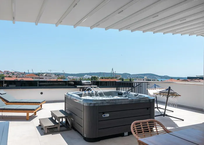 Penthouse Luka *