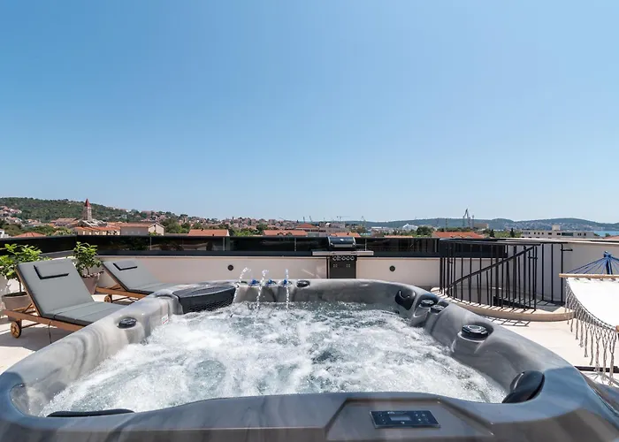 Appartement Penthouse Luka Trogir
